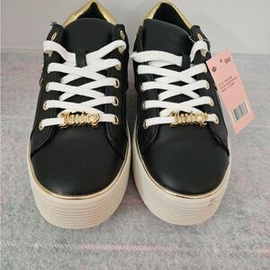 Juicy Couture Closer Comfort Sneakers Black/Gold Women’s 9M